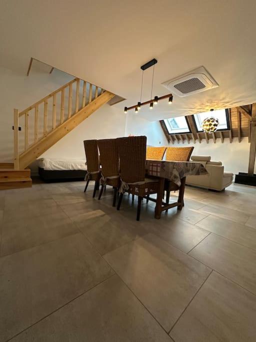 De La Vieille Grange Apartment *